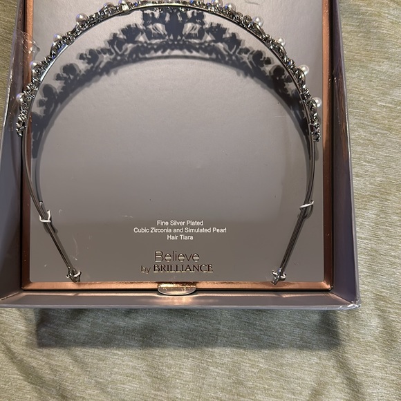 Hair Tiara - Picture 2 of 3